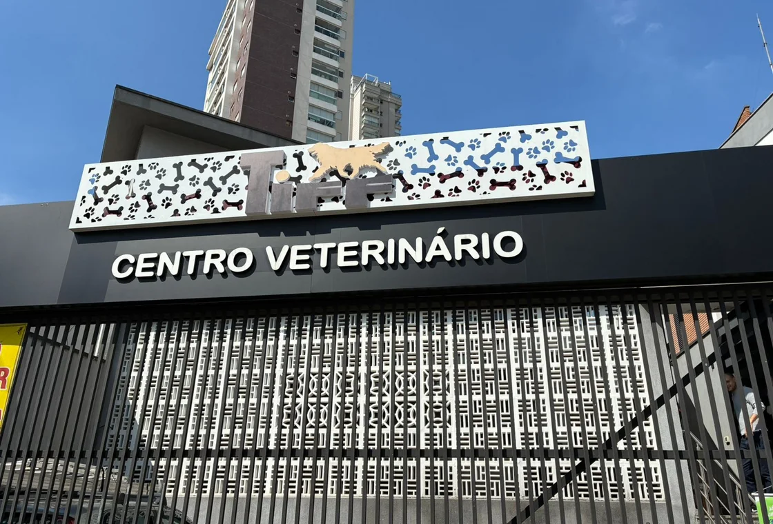 Fachada da Tiff Clínica Veterinária em Vila Mariana, São Paulo